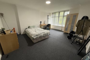 7 bed flat, Birch Polygon, Victoria Park, Manchester, M145HX - Image 8